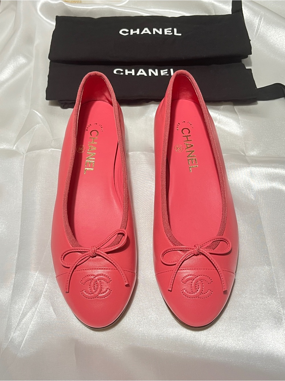 CHANEL Coral Pink Leather Ballet Flats with CC Medallion